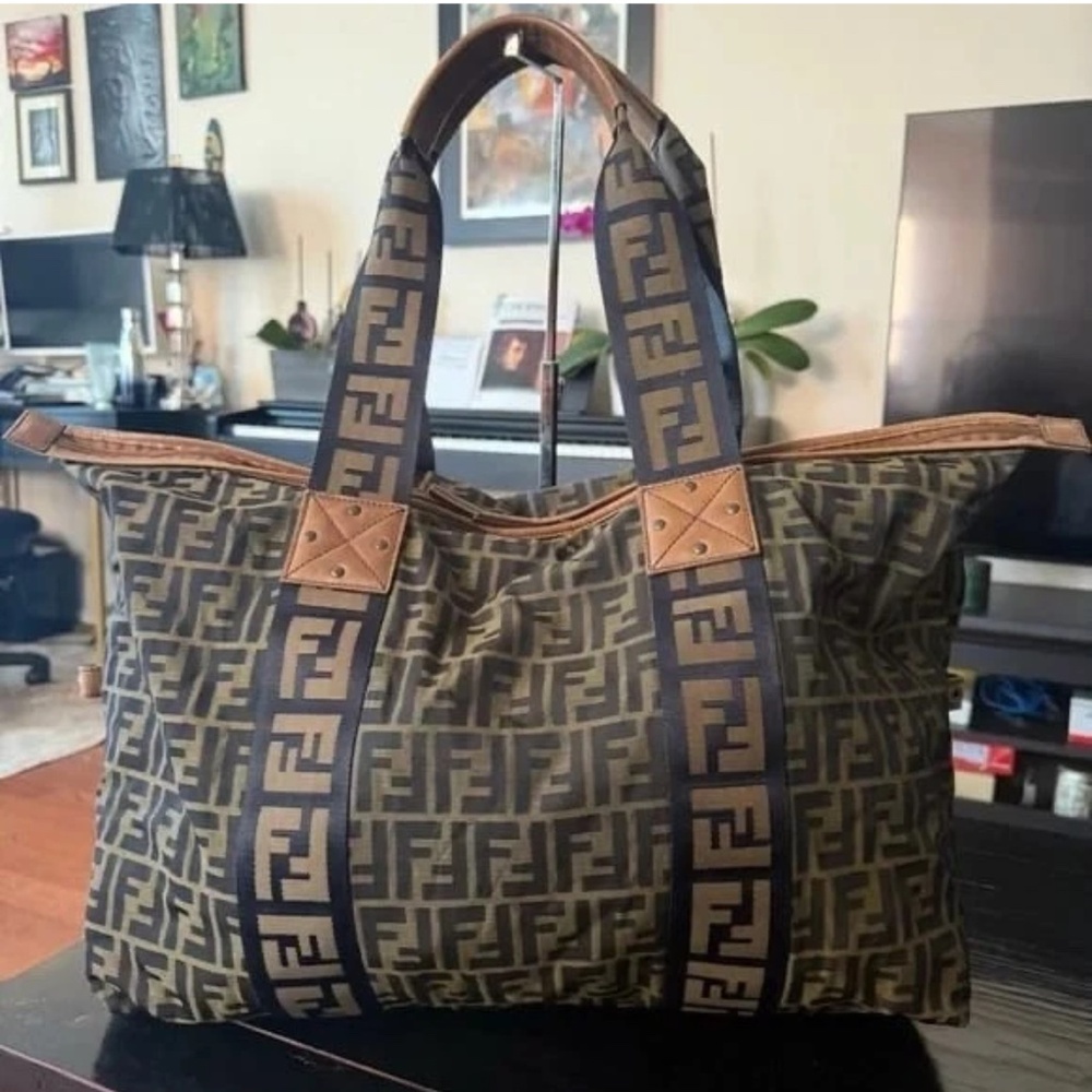 Fendi Zucca Vintage Weekender/Travel Bag PREOWNED/USED Mint condition - Picture 2 of 6